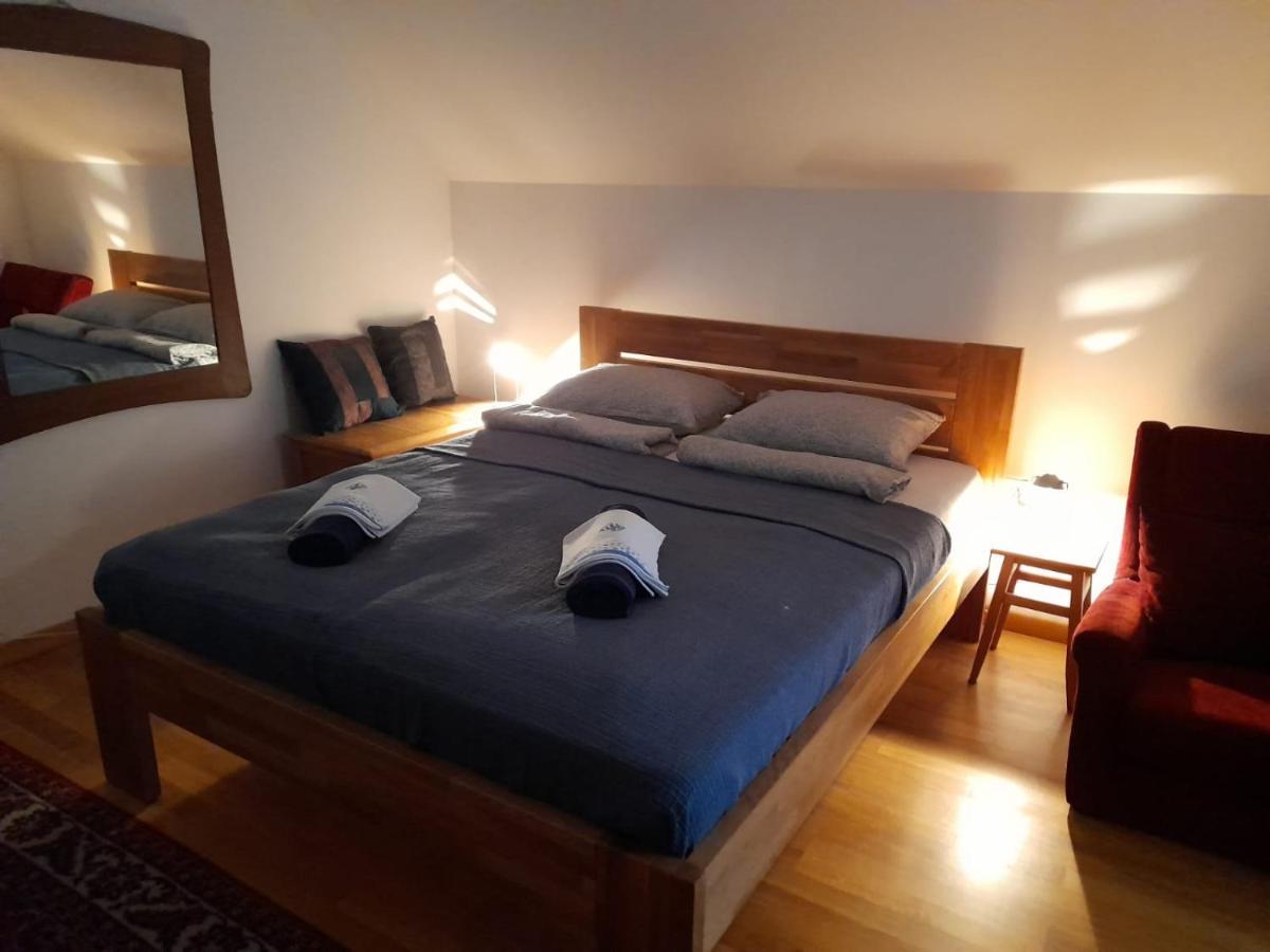 The John Rand Suite ซาโมบอร์ ภายนอก รูปภาพ